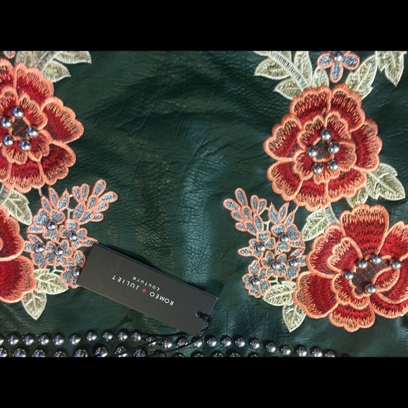 NWT- Fun and Eye catching Skirt🌺 - Picture 3 of 5